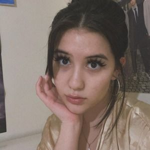 Meet your Posher, Cynthia